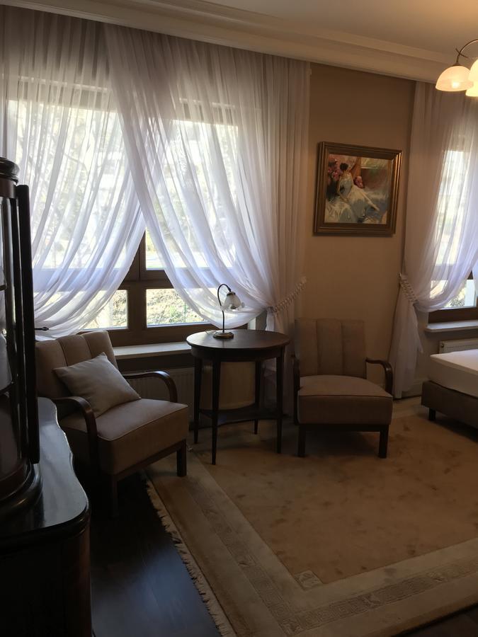 Aquarius Apartment